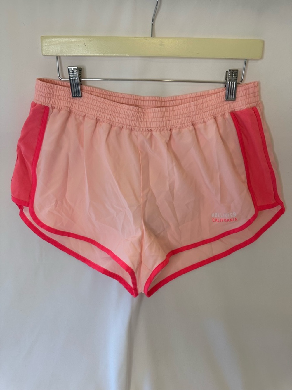 Hollister Pink Contrast-Trim Active Shorts